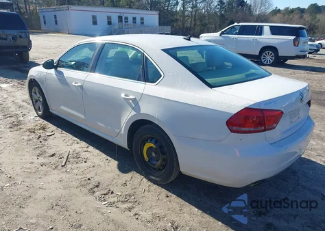 2012 Volkswagen Passat 2.5L Se z USA, uszkodzony, nr VIN 1VWBP7A35CC084614